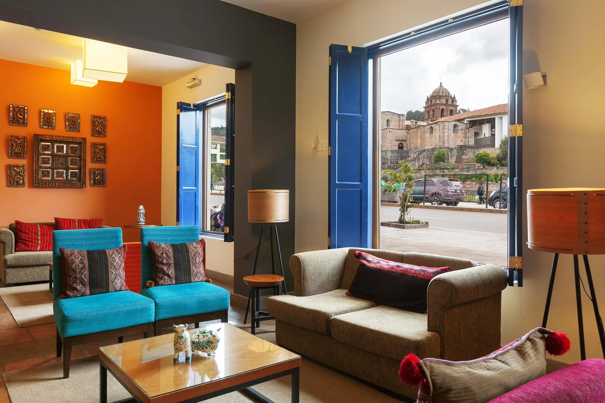 Lobby con vistas del Hotel San Agustín Plaza