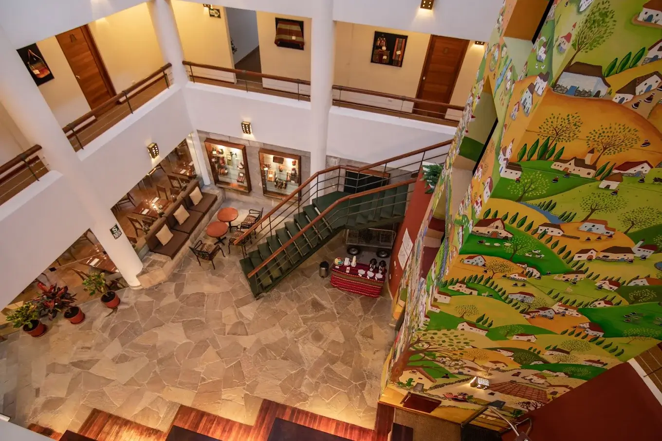 Lobby del hotel Tierra Viva Cusco Machu Picchu