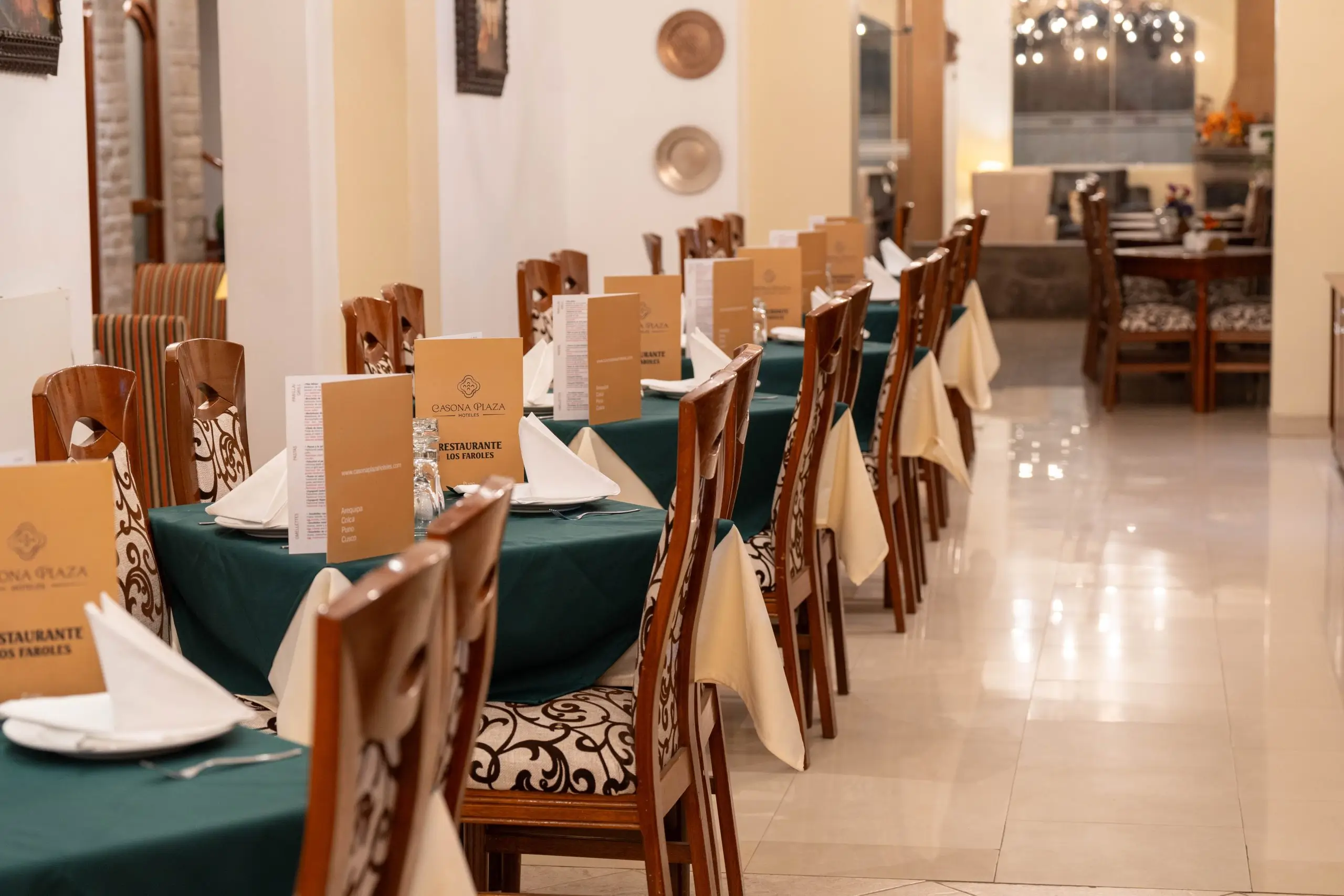 Restaurante Los Faroles del hotel Casona Plaza Puno